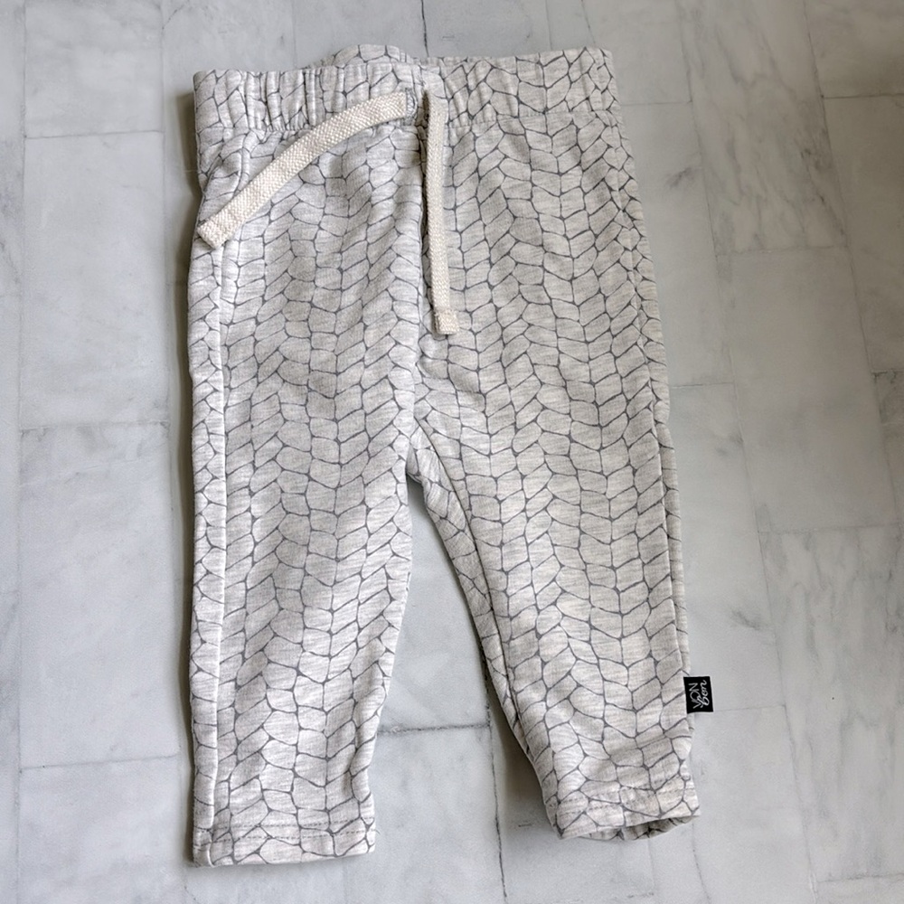 Vonbon Fleece-Lined Skinny Sweats in “Chunky Cable” Print